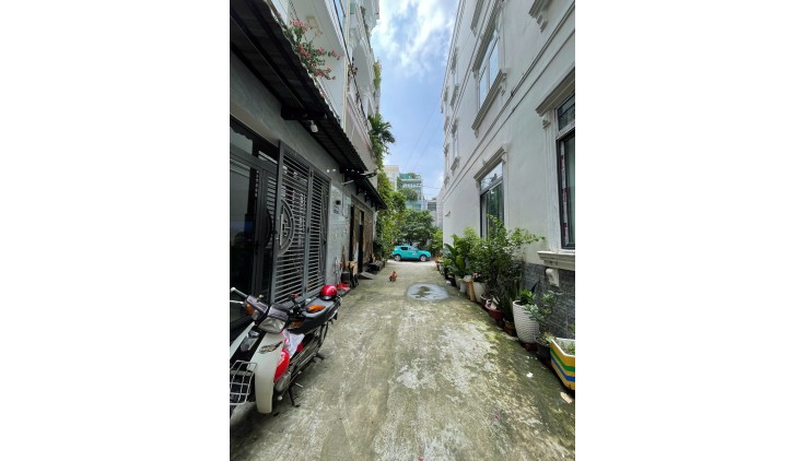 Bán Nhà 3 Tầng Gần Phạm Văn Đồng, Linh Đông - 65m2 Hoàn Công Chỉ Hơn 6 Tỷ, TẶNG NT XỊN XÒ